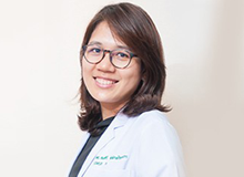 丝芮珂医生(Dr.Sirisuk Ouitrakul,M.D.)